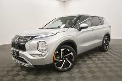 2024 Mitsubishi Outlander, $24999. Photo 2