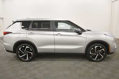 2024 Mitsubishi Outlander, $24999. Photo 9