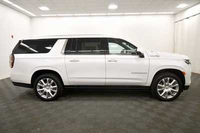 2023 Chevrolet Suburban, $58999. Photo 9