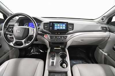2021 Honda Pilot, $28999. Photo 3