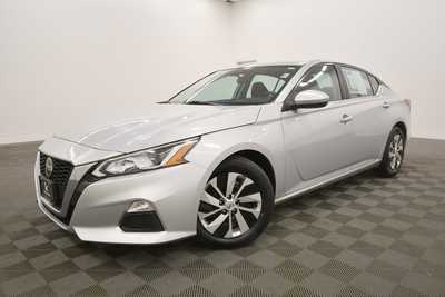 2021 Nissan Altima, $16999. Photo 2