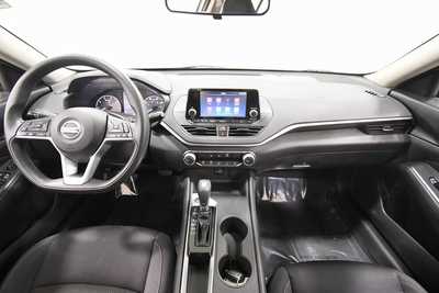 2021 Nissan Altima, $16999. Photo 3