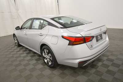 2021 Nissan Altima, $16999. Photo 5