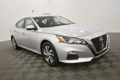 2021 Nissan Altima, $16999. Photo 9