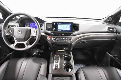 2022 Honda Pilot, $37999. Photo 3