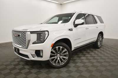 2022 GMC Yukon, $55999. Photo 2