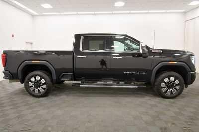 2024 GMC 2500 Crew Cab, $71999. Photo 9