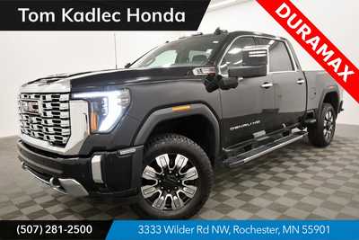 2024 GMC 2500 Crew Cab, $71999. Photo 1