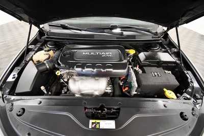 2017 Chrysler 200, $8999. Photo 12