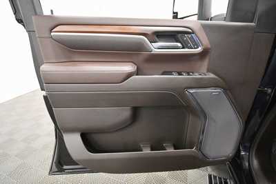 2024 GMC 2500 Crew Cab, $73999. Photo 12