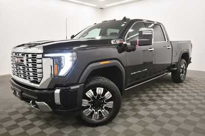 2024 GMC 2500 Crew Cab, $73999. Photo 2
