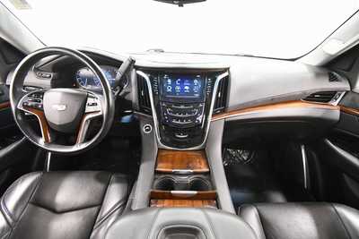 2019 Cadillac Escalade ESV, $26999. Photo 3