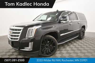 2019 Cadillac Escalade ESV, $26999. Photo 1