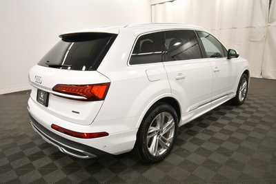 2022 Audi Q7, $41999. Photo 8