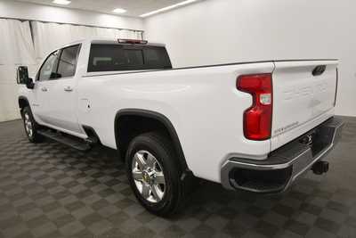 2023 Chevrolet 2500 Crew Cab, $59999. Photo 5