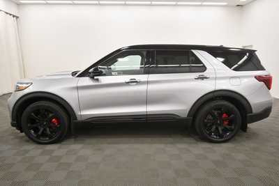 2021 Ford Explorer, $37999. Photo 4