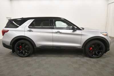 2021 Ford Explorer, $37999. Photo 9