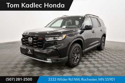 2025 Honda Pilot, $51375. Photo 1