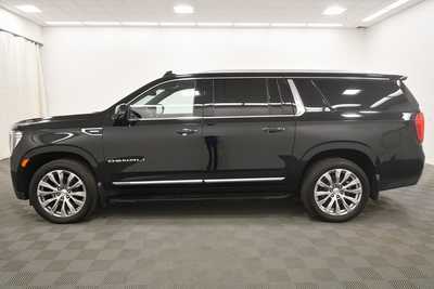 2023 GMC Yukon XL, $67999. Photo 4