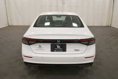 2023 Honda Accord, $31999. Photo 6