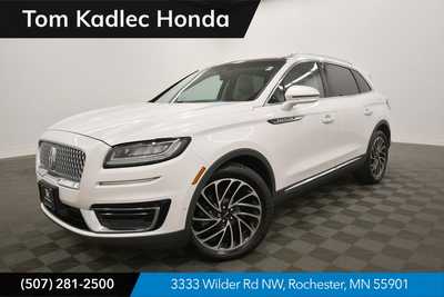 2019 Lincoln Nautilus, $17999. Photo 1