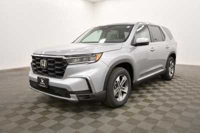 2025 Honda Pilot, $47095. Photo 2