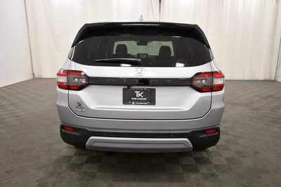 2025 Honda Pilot, $47095. Photo 6