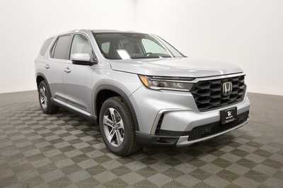 2025 Honda Pilot, $47095. Photo 9