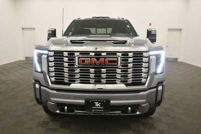 2024 GMC 2500 Crew Cab, $70999. Photo 11
