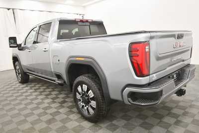 2024 GMC 2500 Crew Cab, $70999. Photo 5