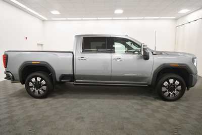 2024 GMC 2500 Crew Cab, $70999. Photo 9