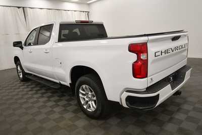 2022 Chevrolet 1500 Crew Cab, $39999. Photo 5