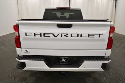 2022 Chevrolet 1500 Crew Cab, $39999. Photo 6