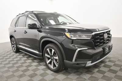2023 Honda Pilot, $44999. Photo 10