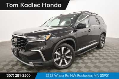 2023 Honda Pilot, $44999. Photo 1