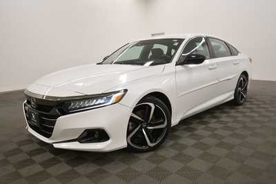2022 Honda Accord, $25499. Photo 2