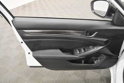 2022 Honda Accord, $25499. Photo 9