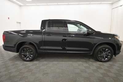 2025 Honda Ridgeline, $34999. Photo 9