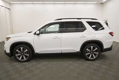 2023 Honda Pilot, $41999. Photo 4