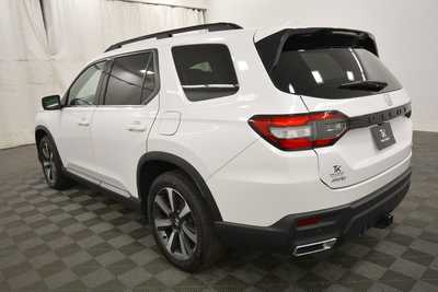 2023 Honda Pilot, $41999. Photo 5