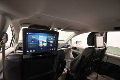 2017 Chrysler Pacifica, $14999. Photo 12