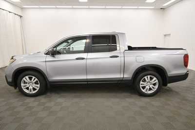 2017 Honda Ridgeline, $21999. Photo 4