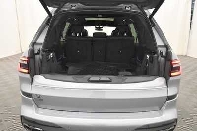 2025 BMW X7, $91499. Photo 7
