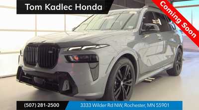 2025 BMW X7, $98559. Photo 1
