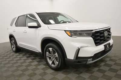 2025 Honda Pilot, $43995. Photo 10