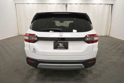 2025 Honda Pilot, $43995. Photo 6