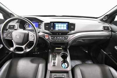 2023 Honda Passport, $34999. Photo 3