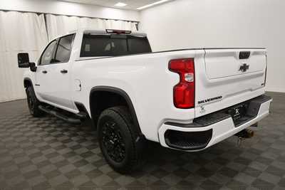 2023 Chevrolet 3500 Crew Cab, $57999. Photo 5