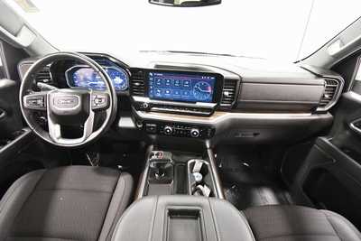 2022 GMC 1500 Crew Cab, $40499. Photo 3