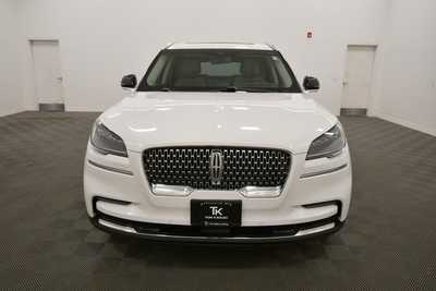 2022 Lincoln Aviator, $39437. Photo 11